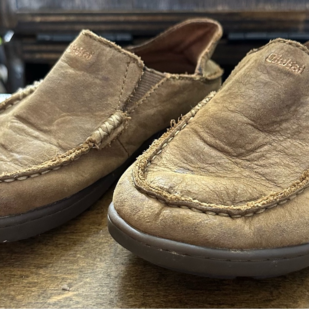 Olukai kids size 11 slip on shoes